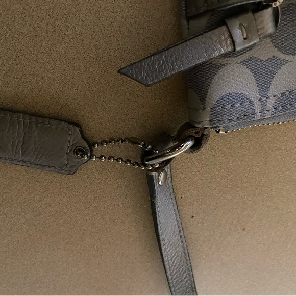 Coach purse - Picture 8 of 10